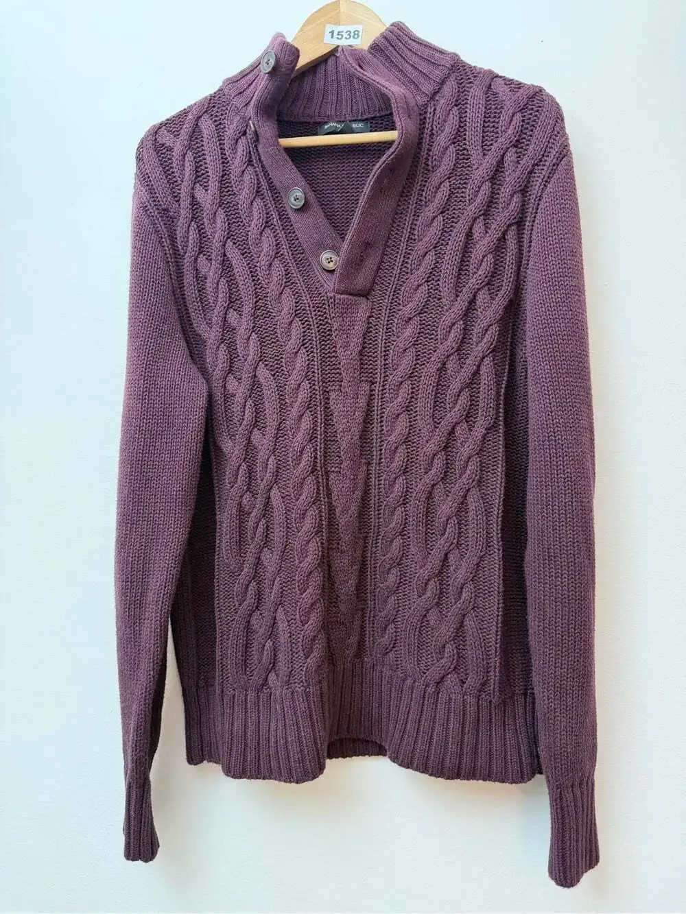 Banana Republic Men’s Plum Cable Knit Button V Neck Sweater Size M 100% Cotton